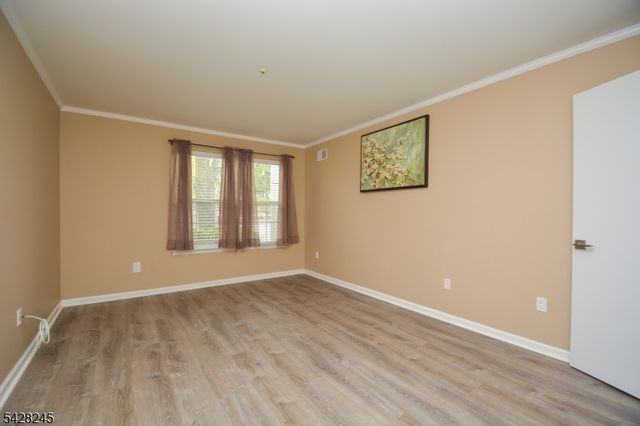 33 Crestview Ln, Mount Arlington Boro, NJ 07856