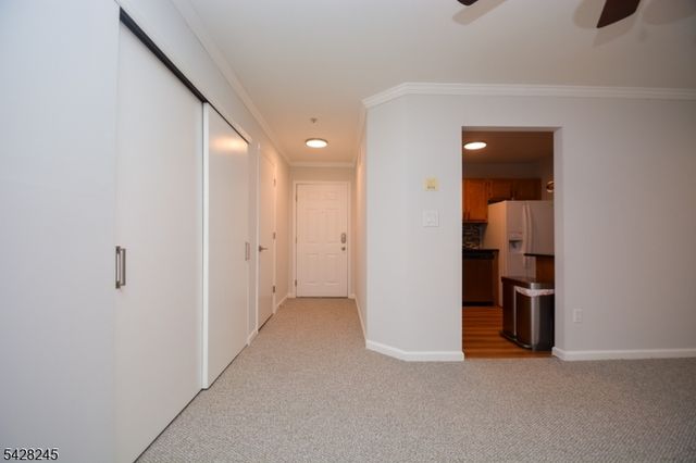 33 Crestview Ln, Mount Arlington Boro, NJ 07856