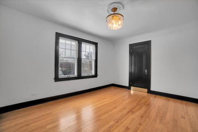 4941 Montgomery Avenue, Downers Grove, IL 60515