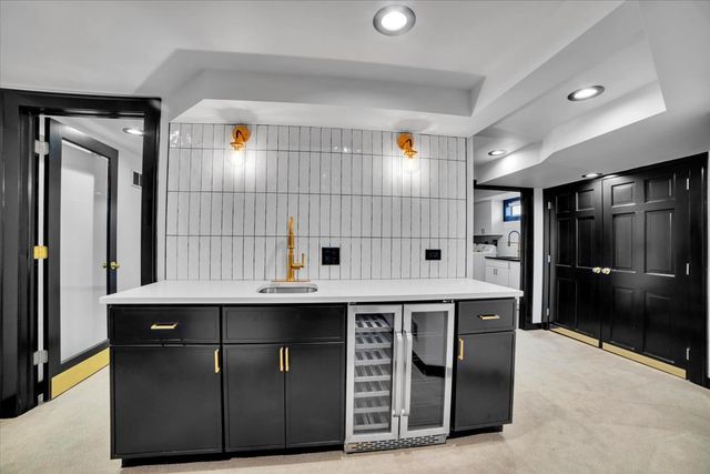 4941 Montgomery Avenue, Downers Grove, IL 60515