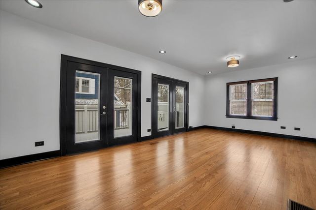 4941 Montgomery Avenue, Downers Grove, IL 60515