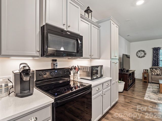 128 S Harbor Watch Drive, Statesville, NC 28677