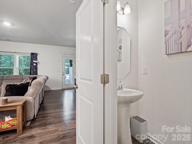 128 S Harbor Watch Drive, Statesville, NC 28677