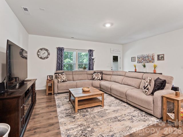 128 S Harbor Watch Drive, Statesville, NC 28677