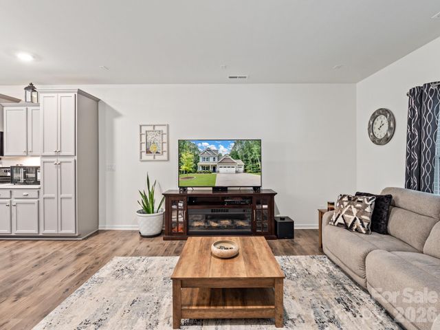 128 S Harbor Watch Drive, Statesville, NC 28677