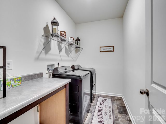 128 S Harbor Watch Drive, Statesville, NC 28677