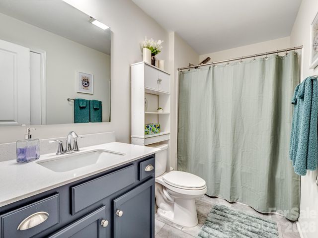 128 S Harbor Watch Drive, Statesville, NC 28677
