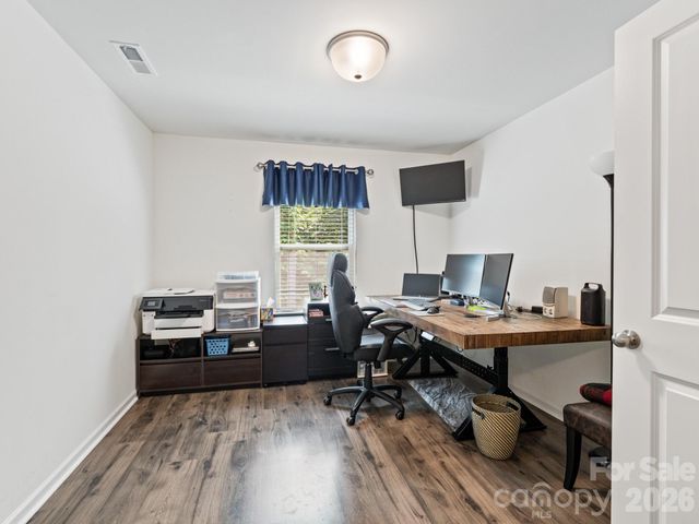 128 S Harbor Watch Drive, Statesville, NC 28677