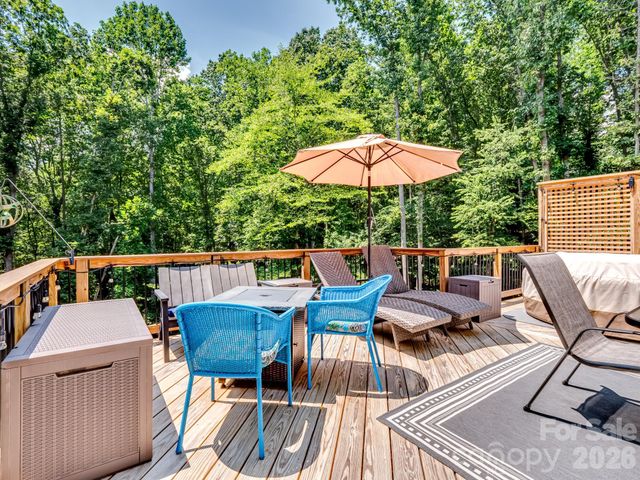 128 S Harbor Watch Drive, Statesville, NC 28677