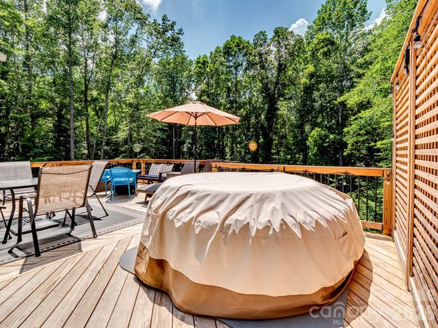 128 S Harbor Watch Drive, Statesville, NC 28677