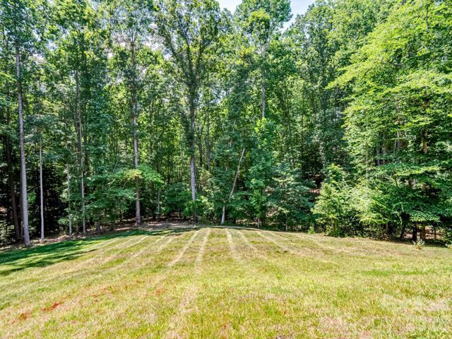 128 S Harbor Watch Drive, Statesville, NC 28677