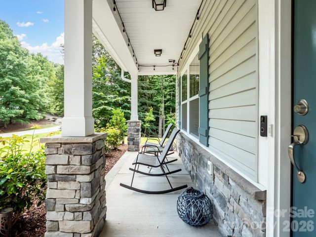 128 S Harbor Watch Drive, Statesville, NC 28677