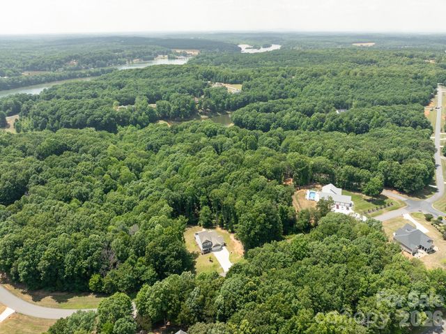 128 S Harbor Watch Drive, Statesville, NC 28677