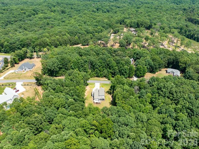 128 S Harbor Watch Drive, Statesville, NC 28677