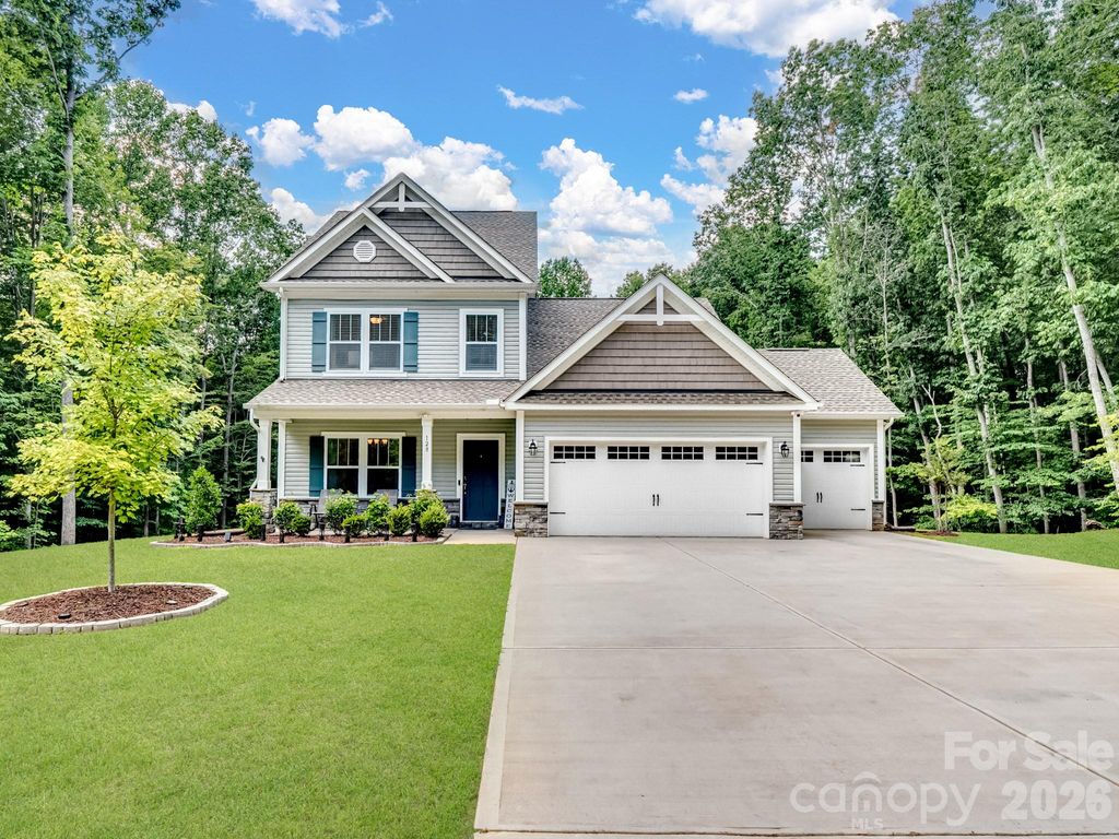 128 S Harbor Watch Drive, Statesville, NC 28677