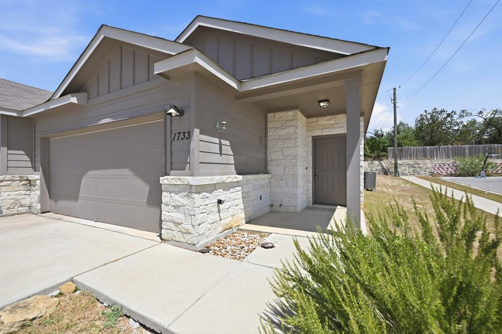 1733 Davidson Ranch DR, Georgetown, TX 78626