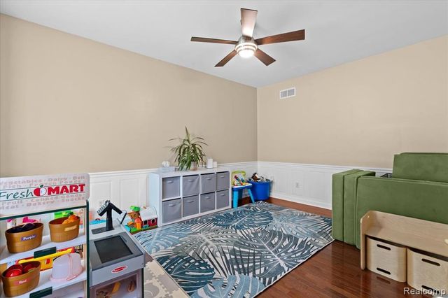 51412 Mauro Lane, Macomb, MI 48042