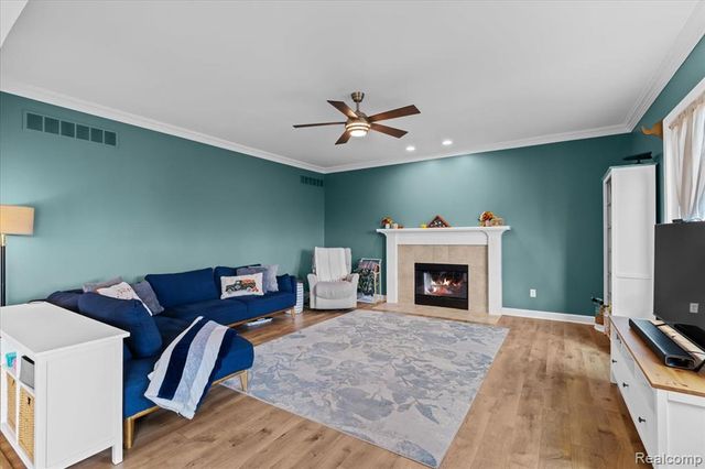 51412 Mauro Lane, Macomb, MI 48042