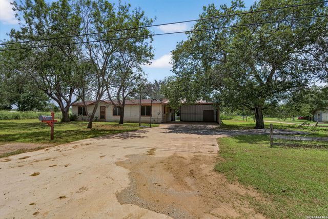 2912 Brown, Jourdanton, TX 78026