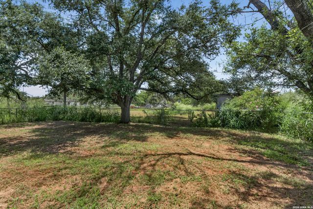 2912 Brown, Jourdanton, TX 78026