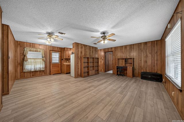 2912 Brown, Jourdanton, TX 78026