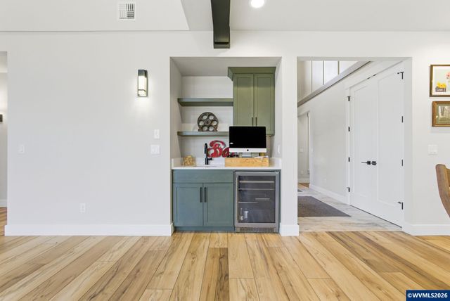 3694 View Top Ln SE, Turner, OR 97392