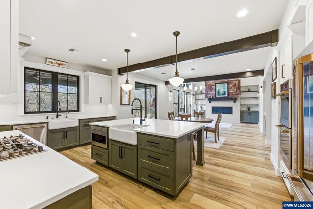 3694 View Top Ln SE, Turner, OR 97392