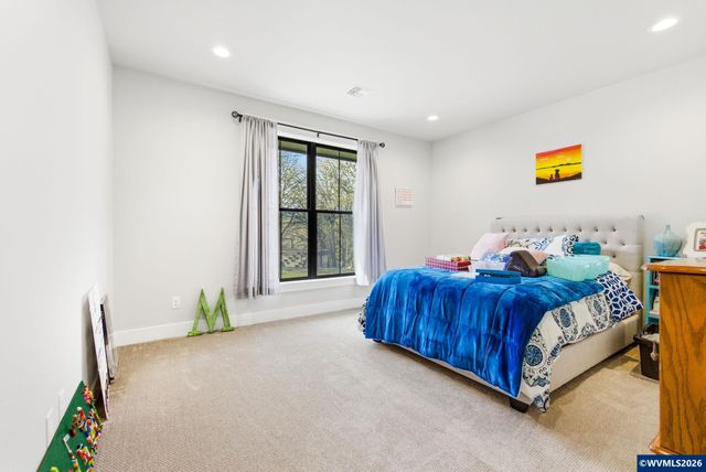 3694 View Top Ln SE, Turner, OR 97392