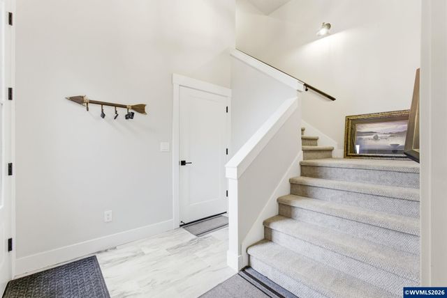 3694 View Top Ln SE, Turner, OR 97392