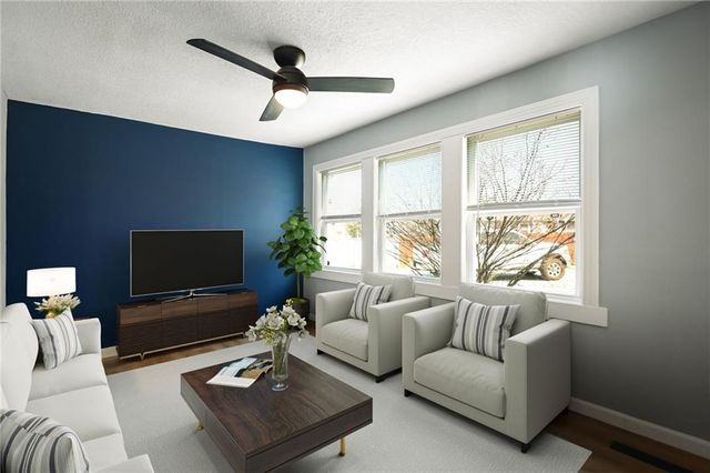 210 W Grand Street, Gardner, KS 66030