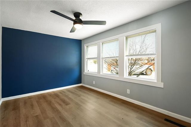 210 W Grand Street, Gardner, KS 66030