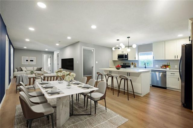 210 W Grand Street, Gardner, KS 66030