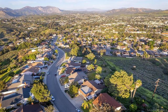 12455 Ridgeton Dr., Lakeside, CA 92040