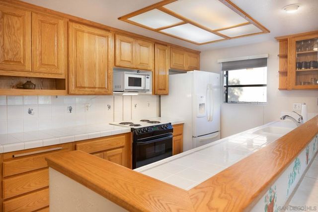 12455 Ridgeton Dr., Lakeside, CA 92040