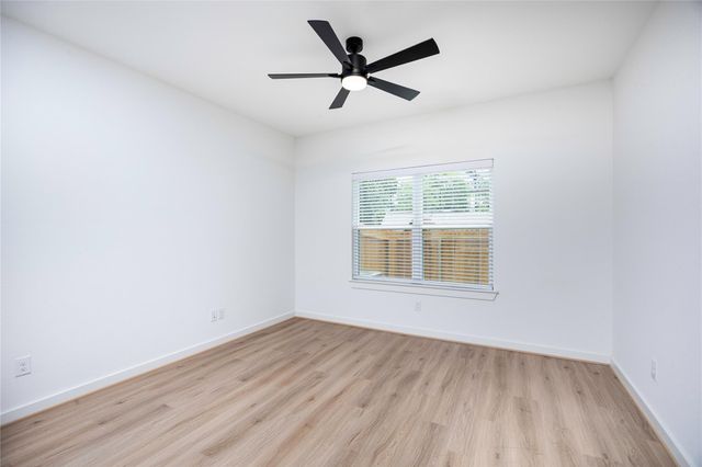 1976 Longmire Villas Court, Conroe, TX 77304