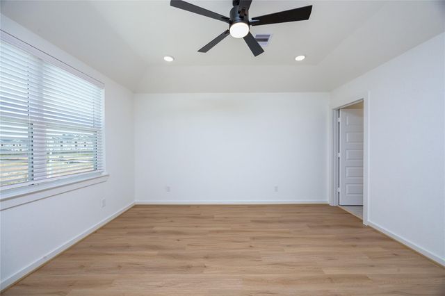 1976 Longmire Villas Court, Conroe, TX 77304