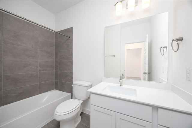1976 Longmire Villas Court, Conroe, TX 77304