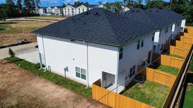 1976 Longmire Villas Court, Conroe, TX 77304