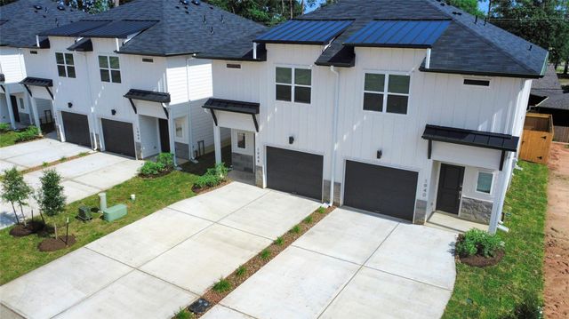 1976 Longmire Villas Court, Conroe, TX 77304
