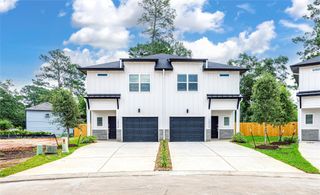 1976 Longmire Villas Court, Conroe, TX 77304