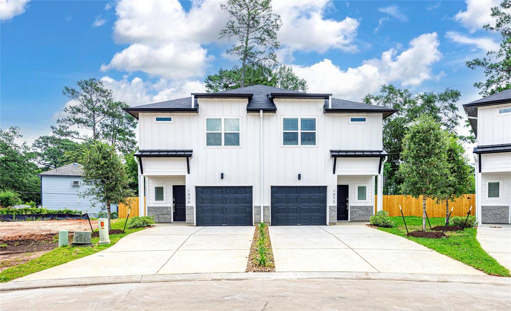 1976 Longmire Villas Court, Conroe, TX 77304
