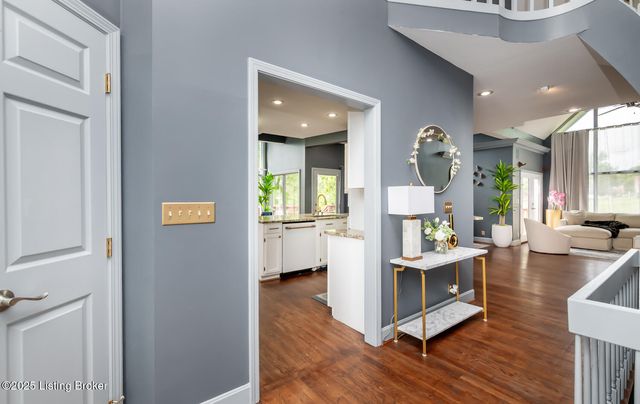 8108 Bohannon Station Rd, Louisville, KY 40291