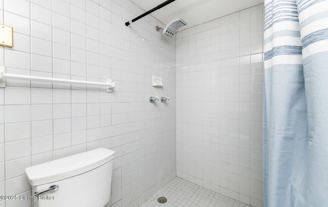 8108 Bohannon Station Rd, Louisville, KY 40291