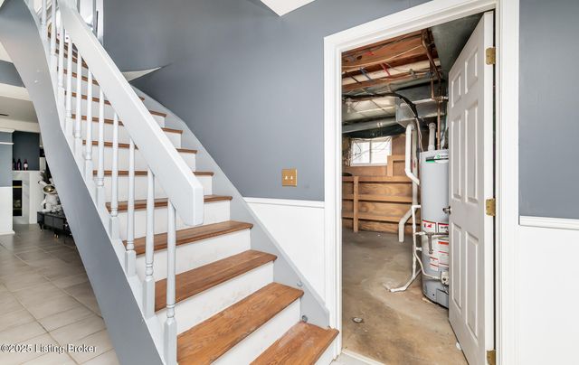 8108 Bohannon Station Rd, Louisville, KY 40291