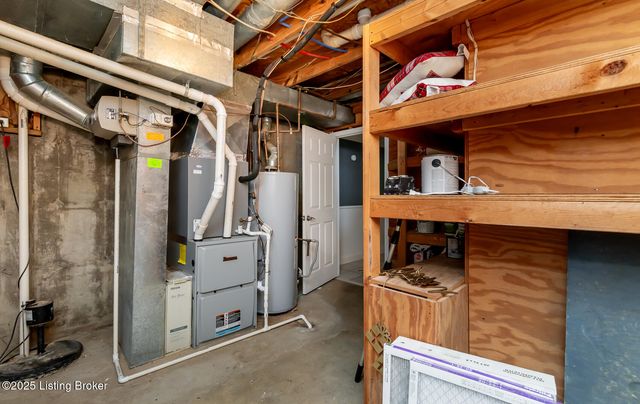 8108 Bohannon Station Rd, Louisville, KY 40291