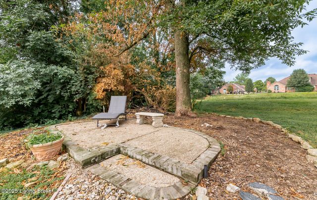 8108 Bohannon Station Rd, Louisville, KY 40291