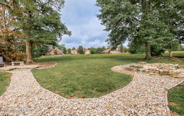 8108 Bohannon Station Rd, Louisville, KY 40291