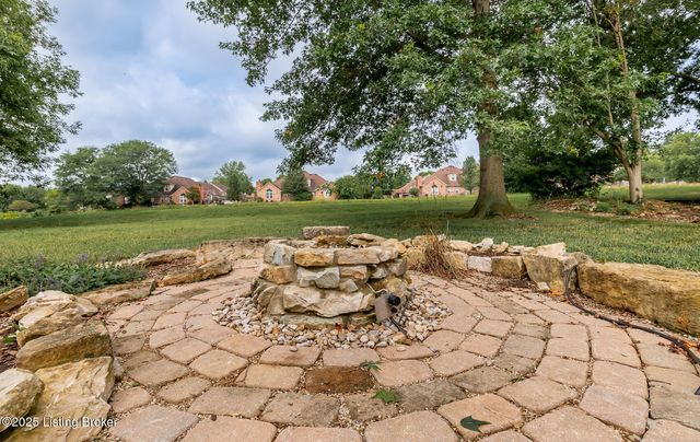 8108 Bohannon Station Rd, Louisville, KY 40291