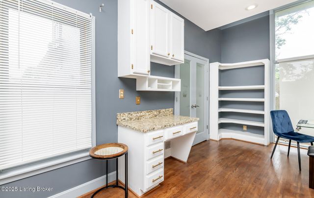 8108 Bohannon Station Rd, Louisville, KY 40291