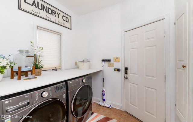 8108 Bohannon Station Rd, Louisville, KY 40291